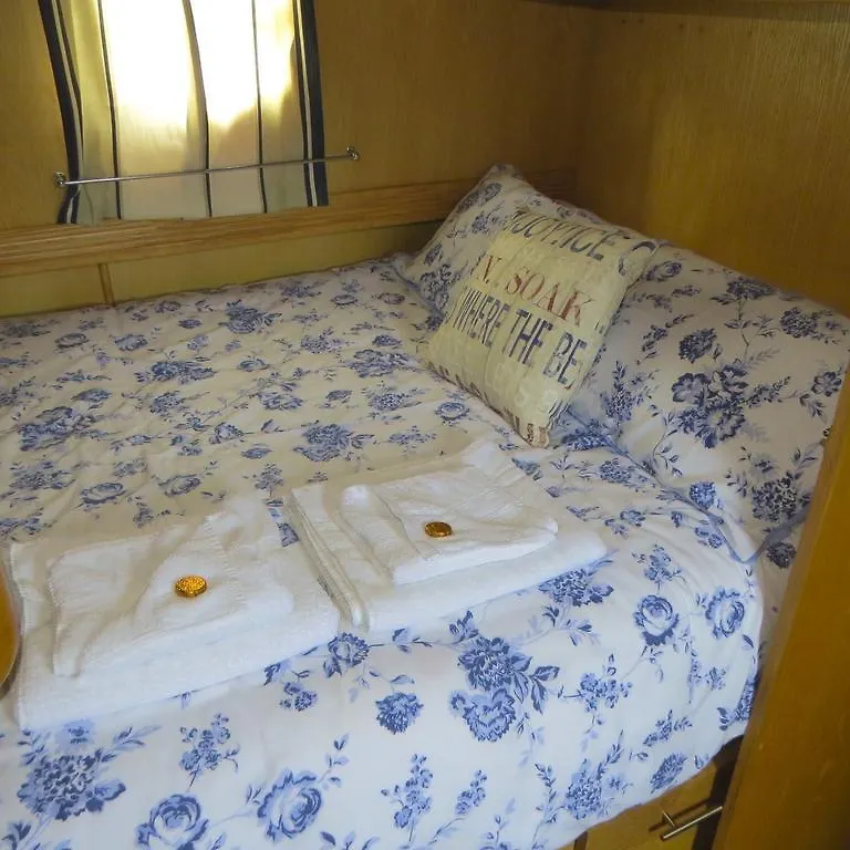 Houseboat Hotels Σέφιλντ 3*,  Ηνωμένο Βασίλειο